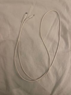 White USB-C to USB-C Cable475901152209807360