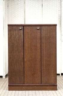 (Category: ) located in . Submitted by FurnitureGallery (Listing ID 1440873182, Image 1). Description: .