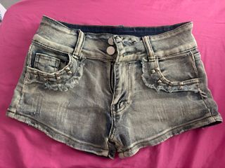 (Category: ) located in . Submitted by nadstndjsj (Listing ID 1440818996, Image 1). Description: .