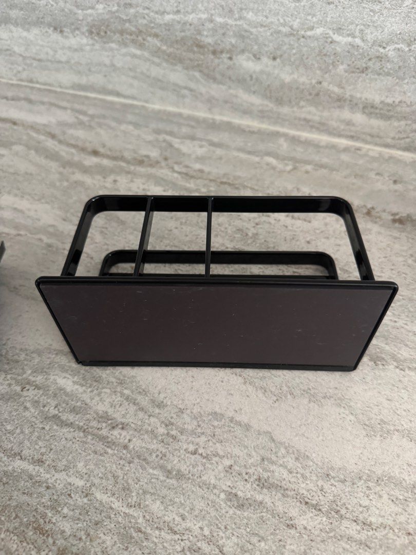 Yamazaki Tower Magnetic Sponge and Dispenser Rack468509788776048642