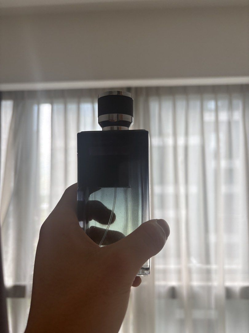 YEAH! Perfume for Men (Category: Fragrance & Deodorants) located in Singapore. Submitted by hooper09 (Listing ID 1440785317, Image 3). Description: - YEAH! Eau de Parfum - Masculine scent - Sleek black bottle with silver accents - Suitable for daily wear and special occasions - Bottle is mostly full.