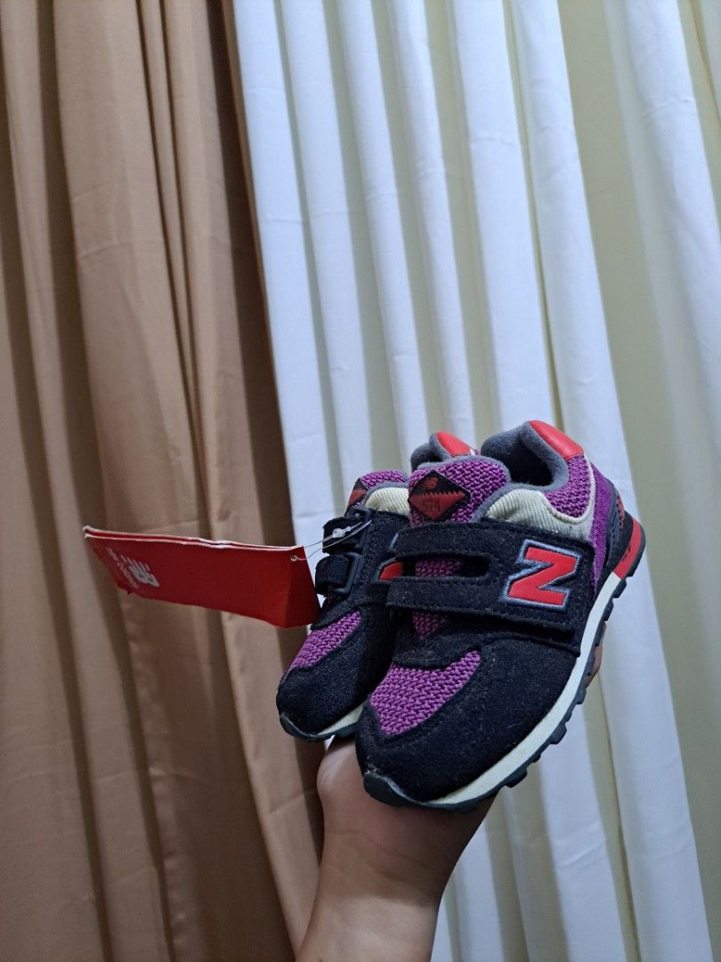 13.5cm original new balanced shoes,for kid (Category: Babies & Kids Fashion) located in Quezon City. Submitted by kimlynandaya (Listing ID 1441067513, Image 3). Description: Original shoes,for kid sizes us:7 uk:6.5 eur:23.5 cm:13.5.