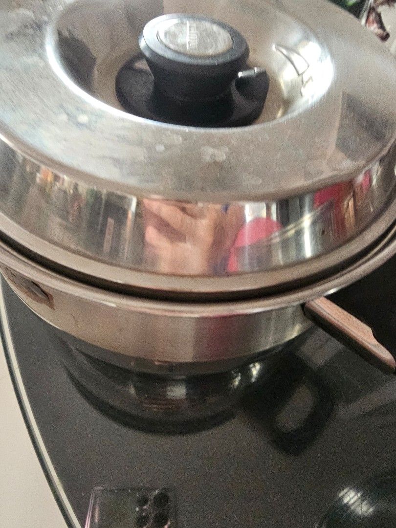 2 different stock pot469092136115261441