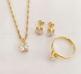 (Category: ) located in . Submitted by buysellcloset (Listing ID 1441101056, Image 1). Description: .