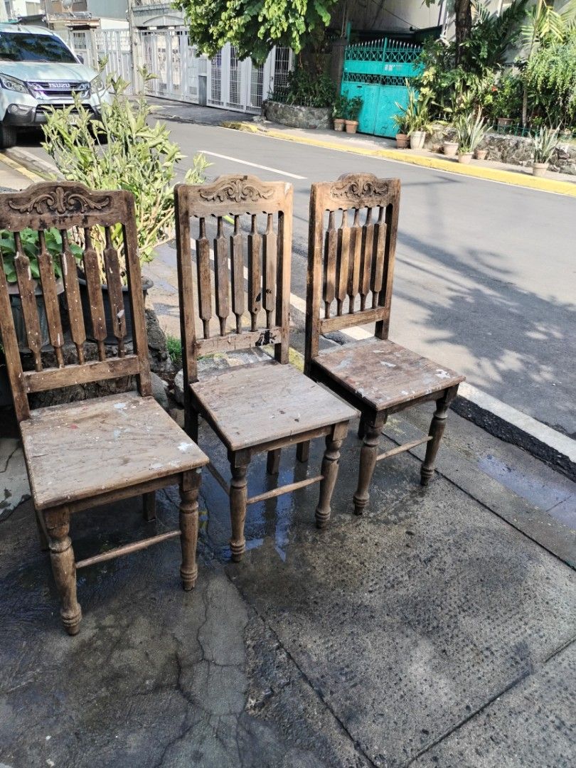 3 pcs dining chairs narra 2500 only (Category: Chairs) located in Mandaluyong City. Submitted by katkat888kit (Listing ID 1441089258, Image 1). Description: 3 pcs dining chairs narra 2500 only pick up only or via lalamove mandAluyong city.