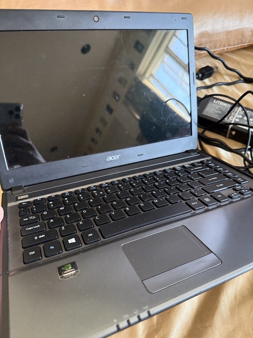 Acer apire 4755 (Category: Laptops & Notebooks) located in Manila. Submitted by its.mickey (Listing ID 1441048973, Image 2). Description: - Acer Laptop - Windows 10 Pro installed - Includes charger - 15.6 inch screen - Ideal for general use and everyday tasks - Minor cosmetic scuffs on casing - Keyboard in good working condition - Ready for its new owner.