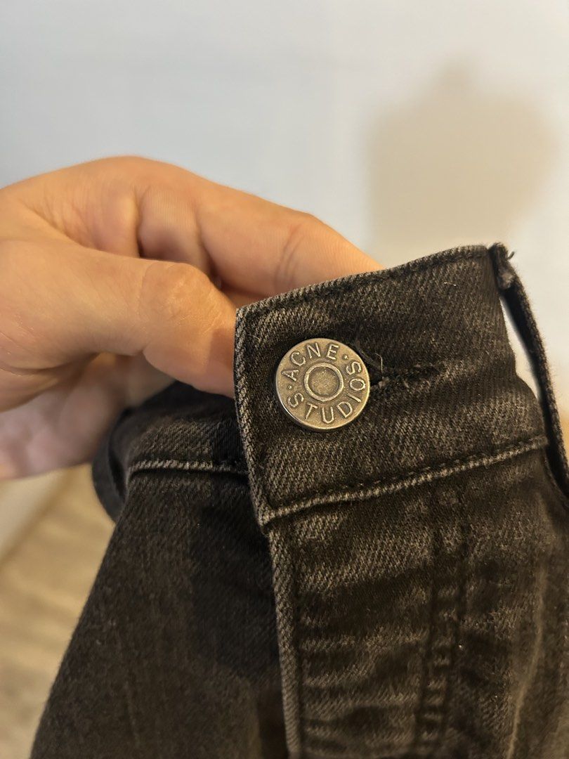Acne Studios - Roc Cash Jeans (Category: Jeans) located in Los Banos. Submitted by londunplaya (Listing ID 1440953970, Image 3). Description: Waist: 32 Length: 39.5 Leg Opening: 8.