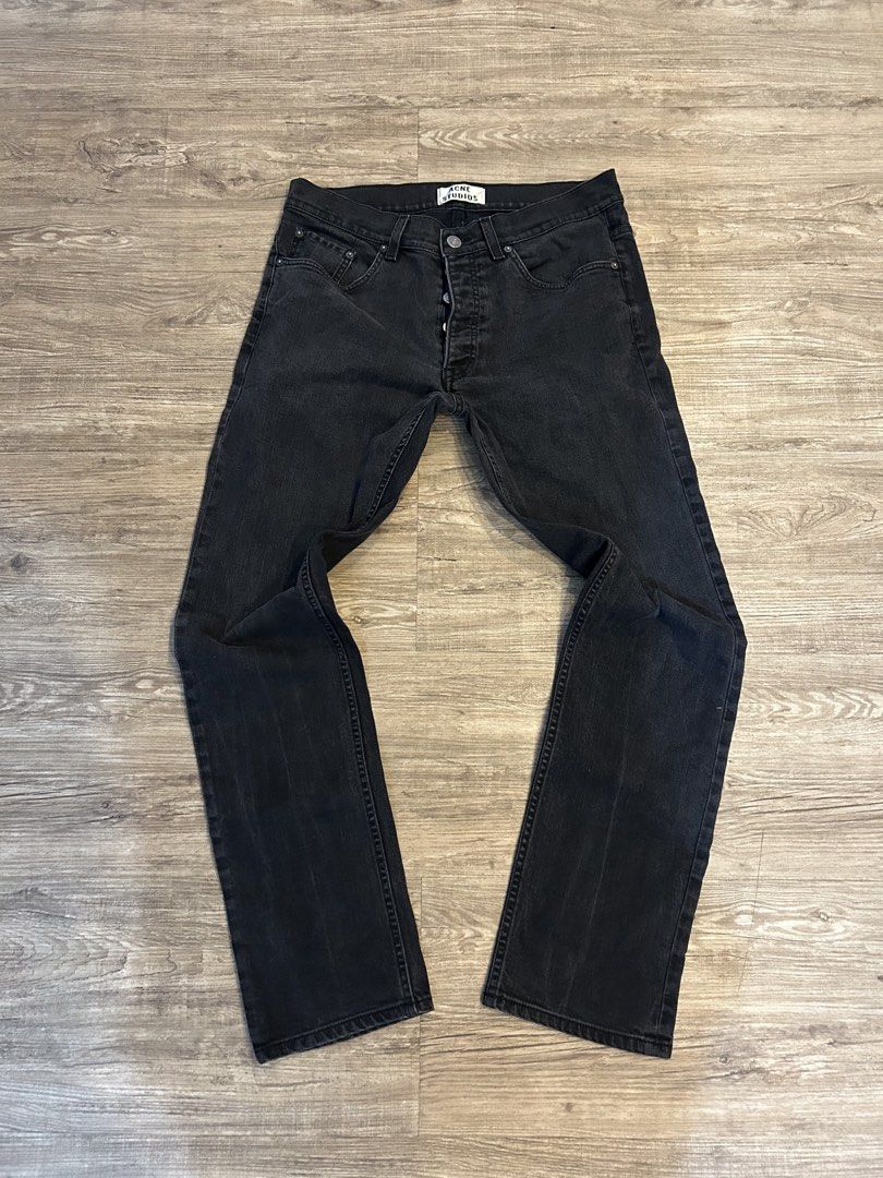 Acne Studios Roc Cash Jeans (Category: Jeans) located in Los Banos. Submitted by remynextdoor (Listing ID 1440954150, Image 1). Description: - Acne Studios Roc Cash Jeans - Color: Black - Size: 32 - Length: 39.5 - Made in Italy - Material: Cotton with elastane for comfort - Closure: Button fly - Style: Classic five-pocket - A perfect staple for any wardrobe.