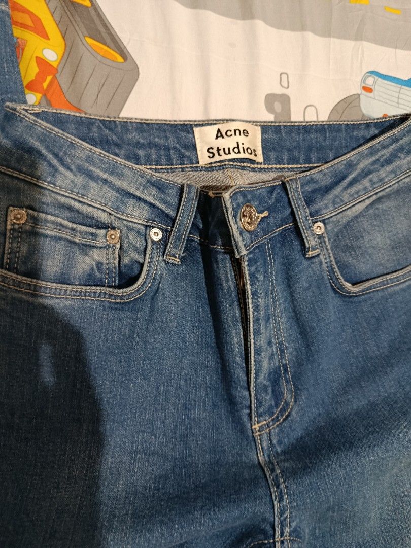 Acne Studios Skin 5 Bluebird Jeans (Category: Jeans) located in Bangued. Submitted by lenc79928 (Listing ID 1440957895, Image 3). Description: - Acne Studios jeans - Color: Bluebird Wash - Fit: High-waisted, Skinny - Origin: Made in Italy -Size: 25" - Features: Classic five-pocket styling, button and zip fly - Style: Versatile, perfect staple piece.