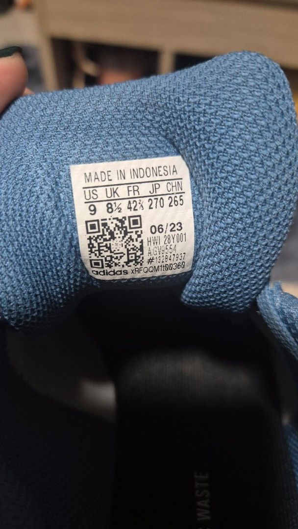 Adidas Run Falcon 2.0 Men's Size 9 (Category: Sneakers) located in Pasig City. Submitted by dseve (Listing ID 1440955052, Image 3). Description: -Altered Blue Adidas Running Shoes - Size: 9 US Men's decluttering.