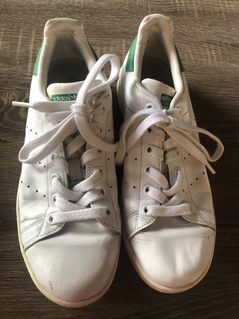 Adidas Stan Smith White Green Leather Sneakers (Category: Sneakers) located in Manila. Submitted by rshay (Listing ID 1441027990, Image 1). Description: - Classic Adidas Stan Smith sneakers - White leather with iconic green heel tab - A versatile wardrobe staple - Ready for a new home!.