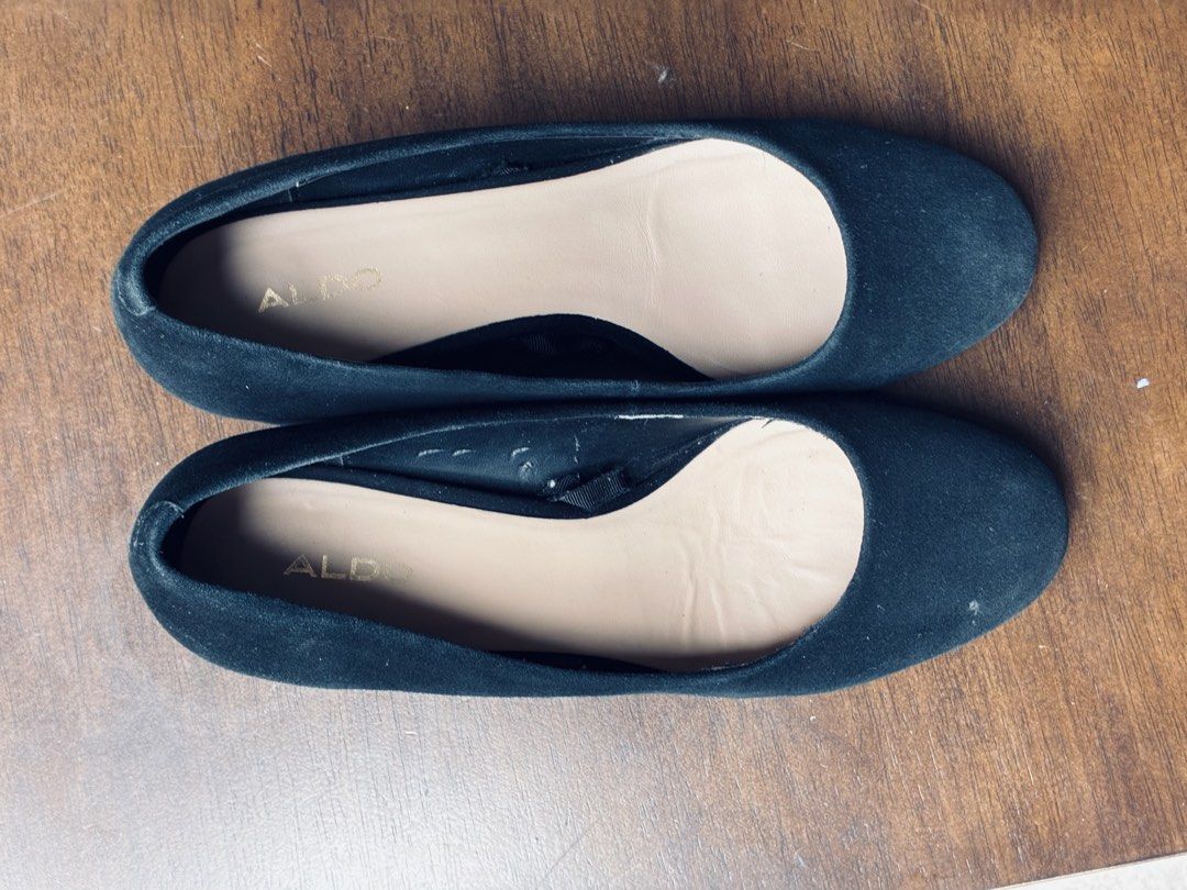 ALDO Black Suede Block Heels Size 8.5 (Category: Heels) located in Caloocan City. Submitted by bravecrystal.20260530 (Listing ID 1440992253, Image 1). Description: - Brand: ALDO - Material: Black Suede - Size: 8.5 - Style: Block Heels - Toe Shape: Round Toe - Features: Comfortable for everyday wear -intact heels, hindi gasgas - very dark black in actual, very pretty - signs of peeling inside.