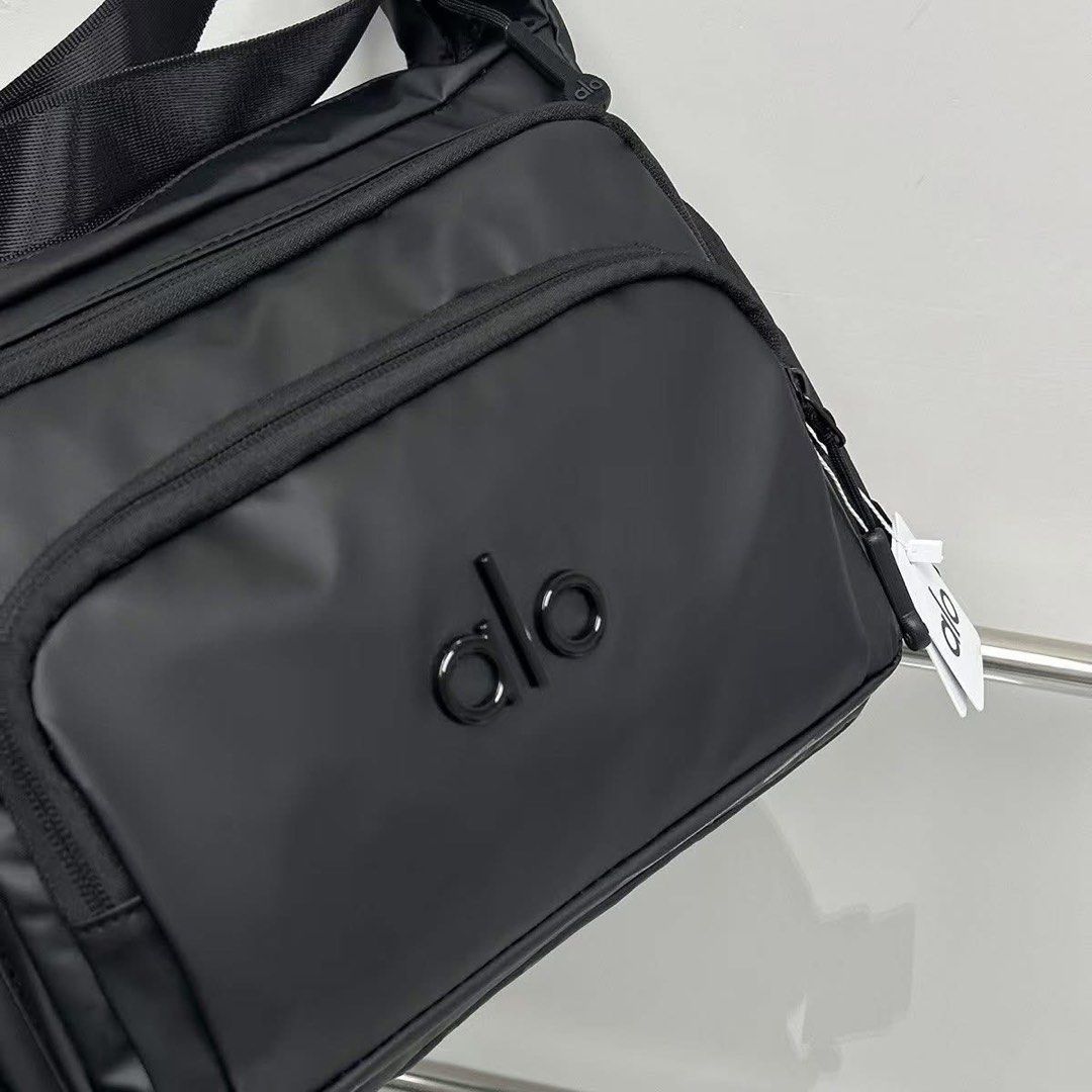 ALO Everyday Duffle (Category: Cross-body Bags) located in Bulacan. Submitted by mykakarizza (Listing ID 1441102306, Image 2). Description: A L O Everyday Duffle Unisex Black only 12" ₱550 only ─── ✦ ─── ✦ ─── ✦ ─── ✦ ─── 🛍️ LOOKING FOR MORE RESELLERS 🛍️ ✨ Buy 3 pcs of ANY items — FREE SHIPPING NA!🚚 ✨ Buy 10 items → FREE SF + ₱50 OFF EACH! 💖 PM us for 30 pcs & up WS 🤍 #MallPulloutBagsSupplier.
