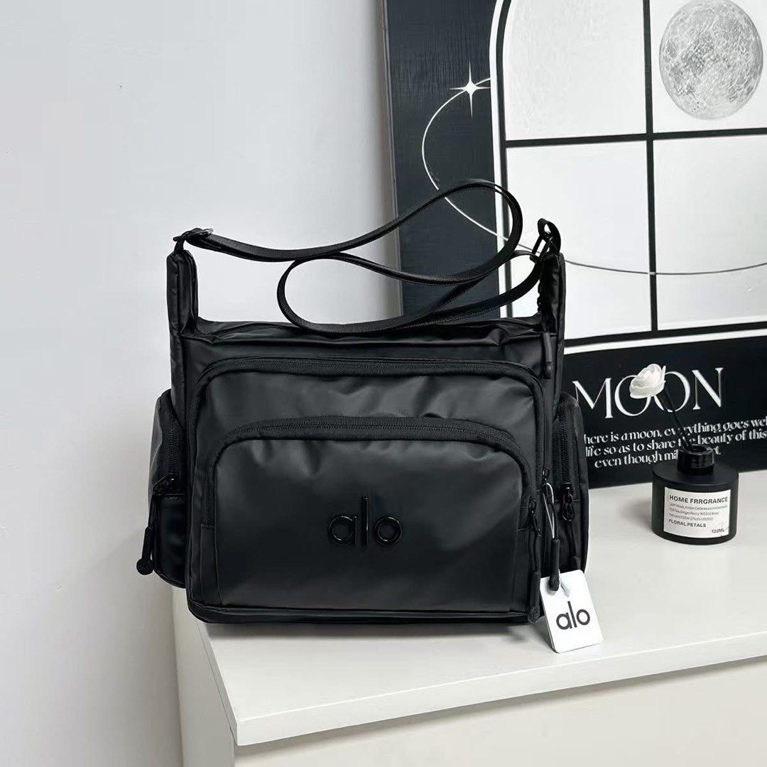 ALO Everyday Duffle (Category: Cross-body Bags) located in Bulacan. Submitted by mykakarizza (Listing ID 1441102306, Image 1). Description: A L O Everyday Duffle Unisex Black only 12" ₱550 only ─── ✦ ─── ✦ ─── ✦ ─── ✦ ─── 🛍️ LOOKING FOR MORE RESELLERS 🛍️ ✨ Buy 3 pcs of ANY items — FREE SHIPPING NA!🚚 ✨ Buy 10 items → FREE SF + ₱50 OFF EACH! 💖 PM us for 30 pcs & up WS 🤍 #MallPulloutBagsSupplier.