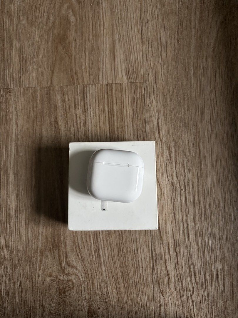 Apple AirPods 4 