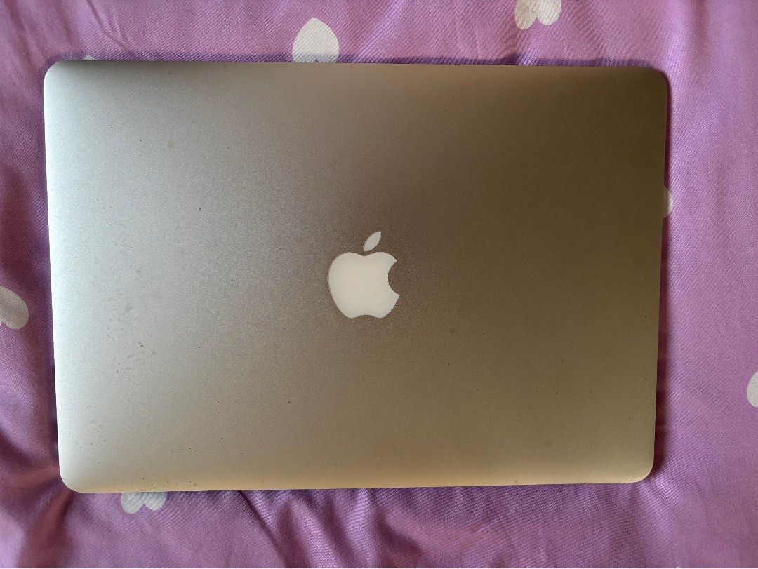 Apple MacBook Air Laptop (13”) (Category: Laptops & Notebooks) located in Cainta. Submitted by audreyfel (Listing ID 1441054782, Image 3). Description: - 13” - Used MacBook Air, still works great - Perfect for everyday tasks and schoolwork - Bright and clear screen however the only issue is a minor line on the LCD screen - Responsive keyboard - Includes original charger and box Feel free to ask any questions! Still negotiable. .