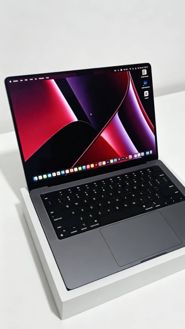 Apple MacBook Pro 14-inch (2021) - Space Gray469411564953937920
