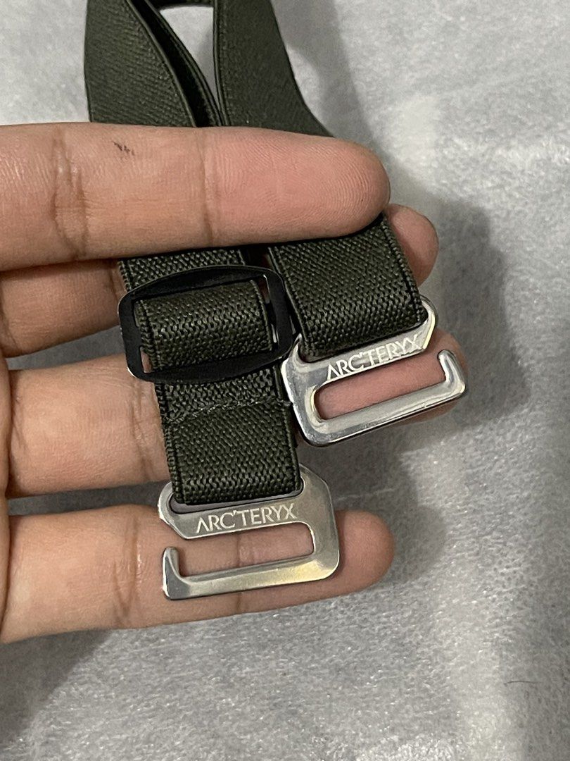 ARC’TERYX Adjustable Garter Lock Authentic (Category: Locks, Doors & Gates) located in Bulacan. Submitted by hilligna (Listing ID 1441049040, Image 3). Description: Brandnew Adjustable lock for your Bag For Arcteryx Backpack or any Bags .