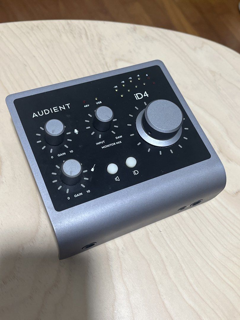 Audient iD4 MKII USB Audio Interface469743838608107520