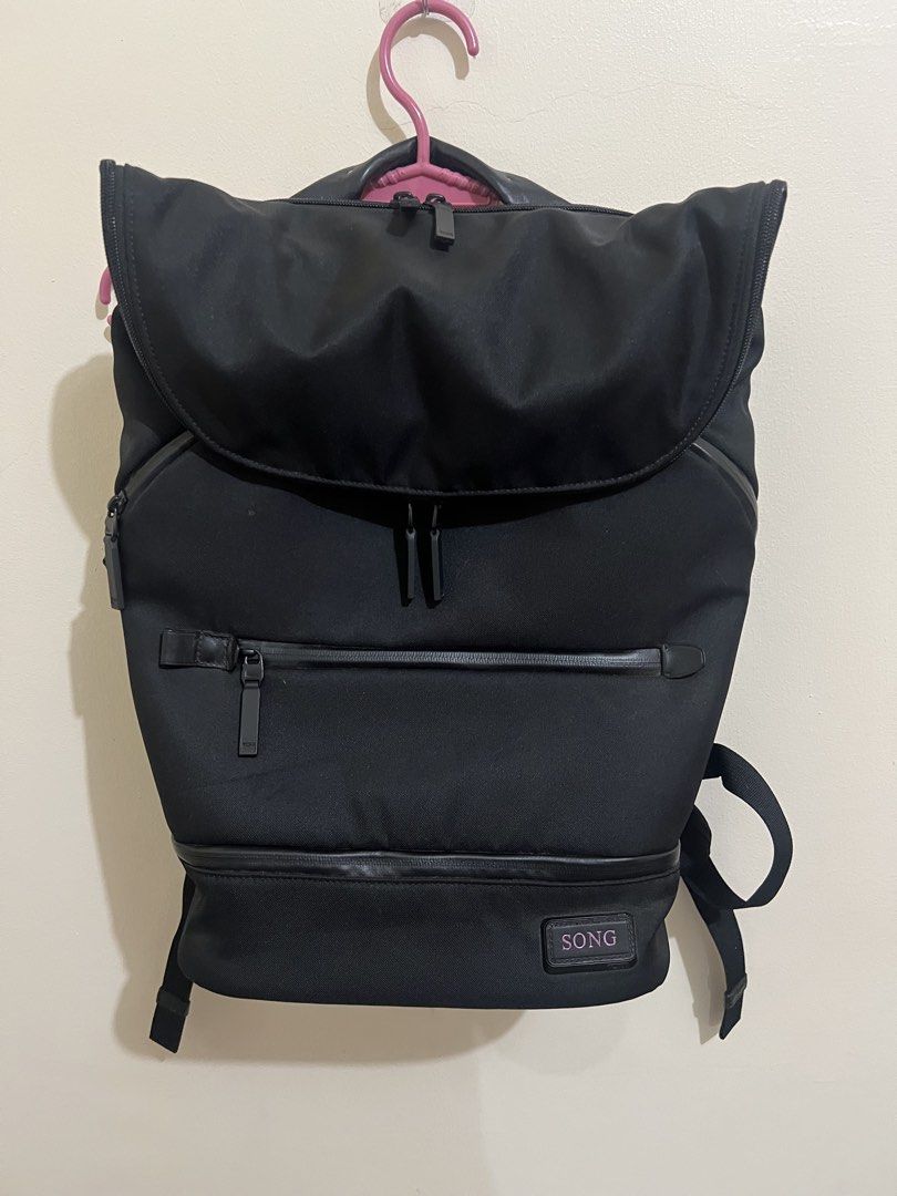 Authentic Tahoe Forest Flap Tumi Backpack (Category: Backpacks) located in San Jacinto. Submitted by rex_finds (Listing ID 1441052836, Image 1). Description: Authentic TUMI Tahoe Forest Flap Backpack Premium backpack from TUMI’s Tahoe collection. Lightweight, durable, and perfect for work, daily use, travel, or carrying a laptop and essentials. Features: • Large main compartment with ample storage • Padded laptop compartment • Multiple interior a