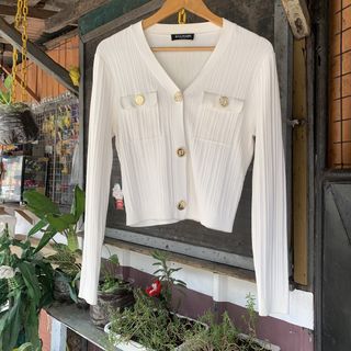 (Category: ) located in . Submitted by _thrift.clothes._ (Listing ID 1440960689, Image 1). Description: .