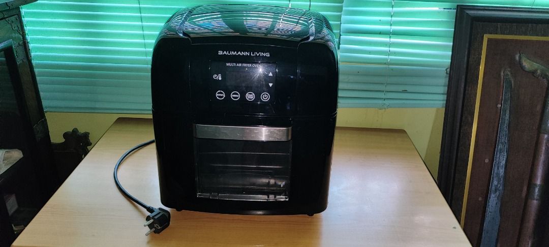Baumann Living Multi Air Fryer Oven (Category: Ovens & Toasters) located in Paranaque City. Submitted by dags32b (Listing ID 1440959347, Image 2). Description: - Baumann Living Multi Air Fryer Oven - Digital display with easy-to-use buttons - Power cord included - Perfect for quick and versatile meal preparation - In excellent working condition Well used. Missing rotisserie..