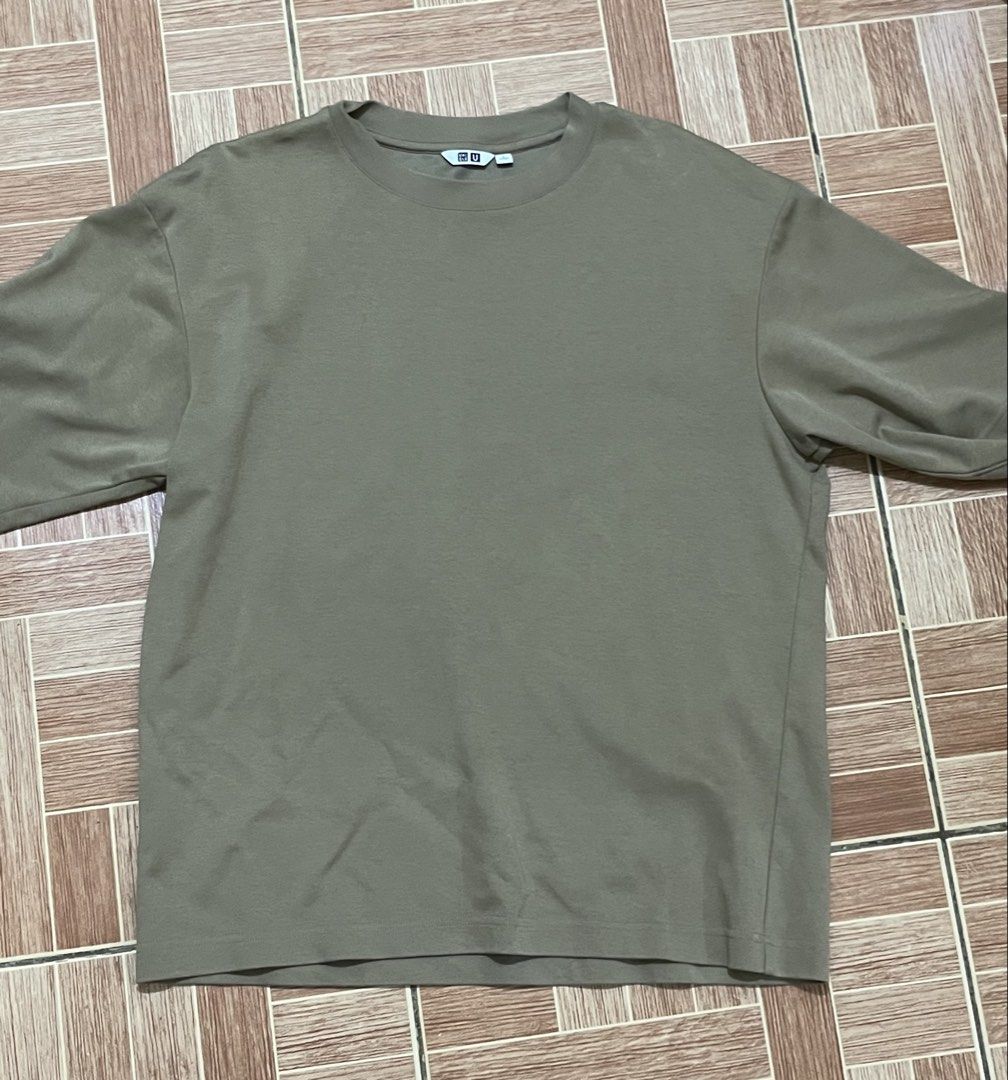 Beige Uniqlo Oversized Fit (Size L) (Category: Tshirts & Polo Shirts ) located in Manila. Submitted by impulsebuyingz (Listing ID 1441098131, Image 1). Description: rfs: fit is too large, not my color condition: used only twice and has been in my closet.