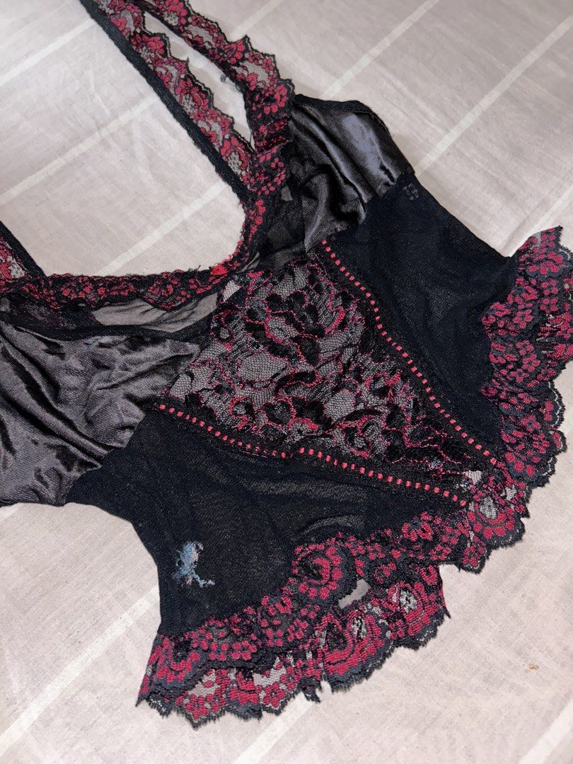 Black Lace Lingerie Top (Category: Undergarments & Loungewear) located in Pandi. Submitted by demmyyy (Listing ID 1441060852, Image 3). Description: Condition: Thrifted (Good condition) Size: S-M frame Bust: 30 in Waist: 24 in Length: 22 in Note: Ideal for tall girlies around 5’7 up as this has long strap. - slightly faded flower print lower left part MOP: Gcash/Gotyme MOD: J&T Can give slight discount for sure buyer. These are second-hand/ukay i