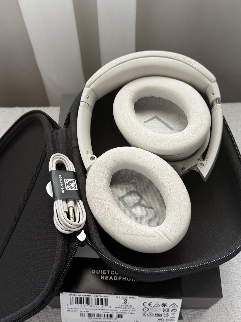Bose QuietComfort 45 Headphones White (Category: Headphones & Headsets) located in San Simon. Submitted by mystic_me (Listing ID 1441007897, Image 2). Description: - Bose QuietComfort 45 Headphones (White) - Industry-leading noise cancelling - Exceptional sound quality - Includes original carrying case - Includes original audio cable - Original box included.