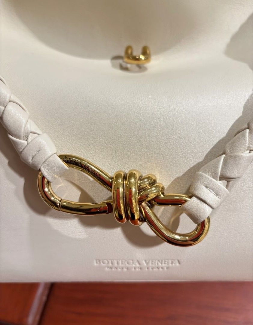 bottega veneta ciao ciao medium (PRE ORDER) (Category: Luxury Bags & Wallets) located in Las Pinas. Submitted by glamdustph (Listing ID 1441030984, Image 3). Description: 💯 authentic from VIP sale one pc only with box, dust bag, card, paper bag 1-2 weeks via air cargo open for 3mos layaway no addt'l fee cc payment via paypal (straight payment) plus loc sf thank you.
