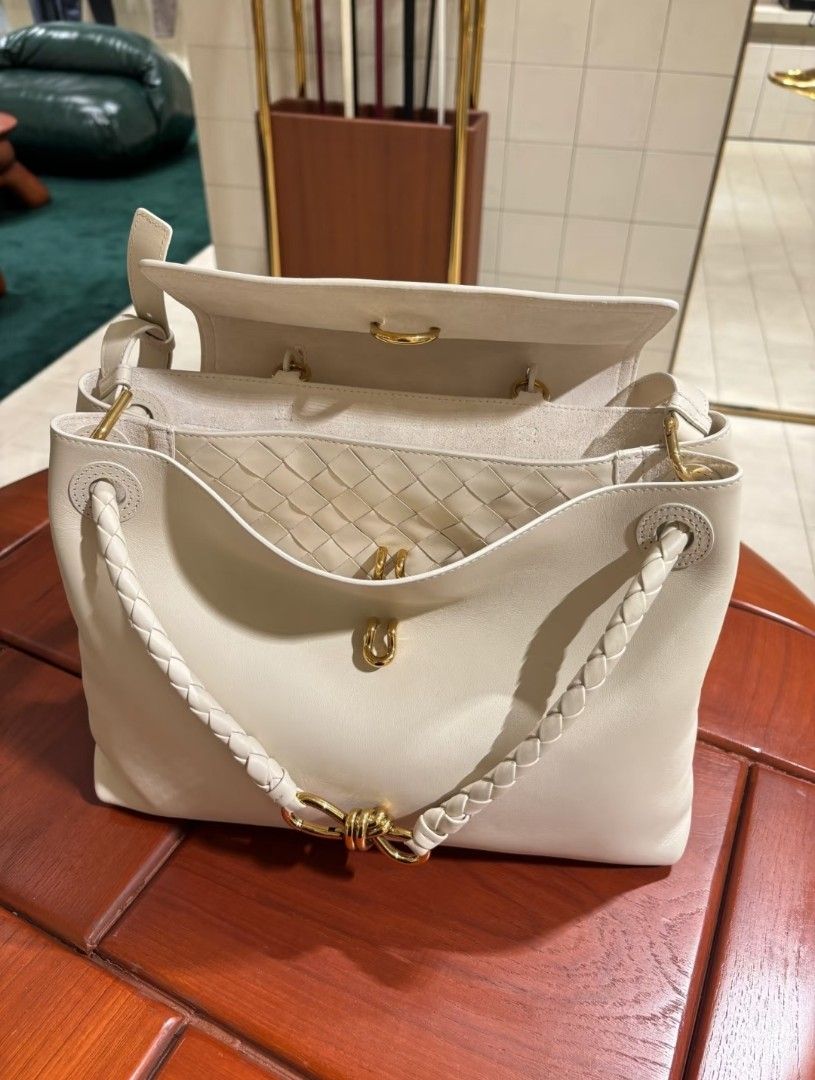 bottega veneta ciao ciao medium (PRE ORDER) (Category: Luxury Bags & Wallets) located in Las Pinas. Submitted by glamdustph (Listing ID 1441030984, Image 2). Description: 💯 authentic from VIP sale one pc only with box, dust bag, card, paper bag 1-2 weeks via air cargo open for 3mos layaway no addt'l fee cc payment via paypal (straight payment) plus loc sf thank you.