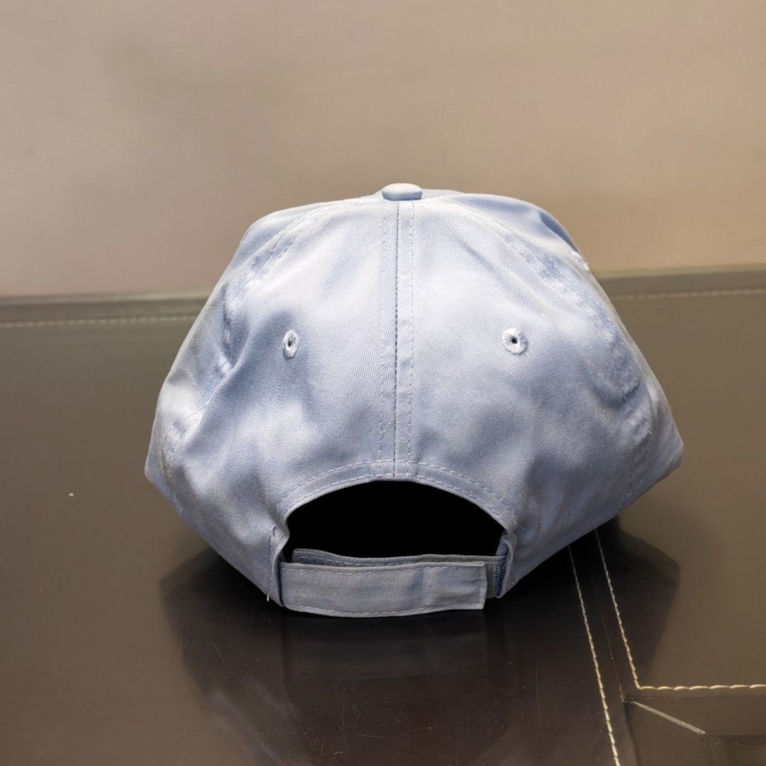 Caps (Category: Caps & Hats) located in Singapore. Submitted by offworlds (Listing ID 1441069162, Image 7). Description: - Caps for sale - Adidas cap with camouflage brim ($15) - New Era New York Yankees cap ($20) - St Louis Cardinals cap ($10) - White Praxis Automation Technology cap ($2) - Plain khaki cap with Nike swoosh ($10) - Perfect variety for cap enthusiasts - Buy all for $50 Price is negotiable per cap Meet up at my convenience and DM f