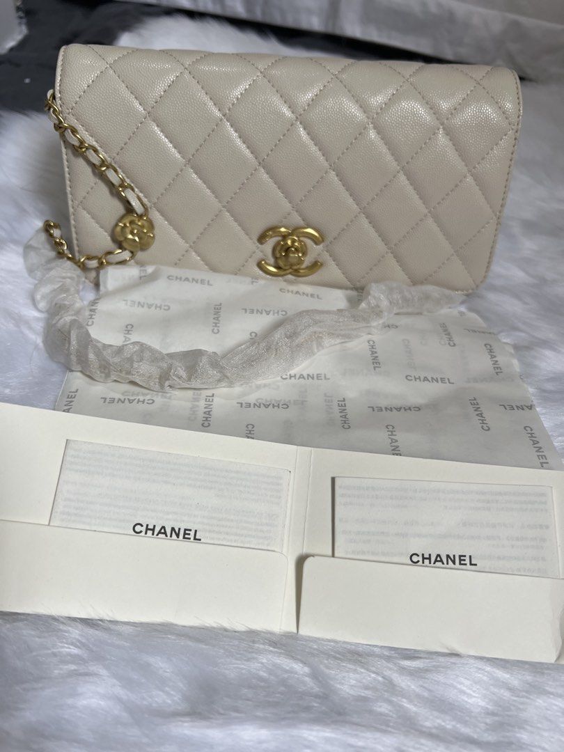 Wallet on Chain Beige Caviar Leather Gold Hardware (Category: Luxury Bags & Wallets) located in Pasay City. Submitted by imlilkittykat (Listing ID 1440989097, Image 1). Description: - WOC from japan Super bango ng leather ang ganda in person - Color: Beige - Material: Caviar Leather - Hardware: Gold - Design: Quilted - Origin: Made in Italy - Includes: authenticity cards and papers inside lang - Serial number visible in photos plus microchipped n
