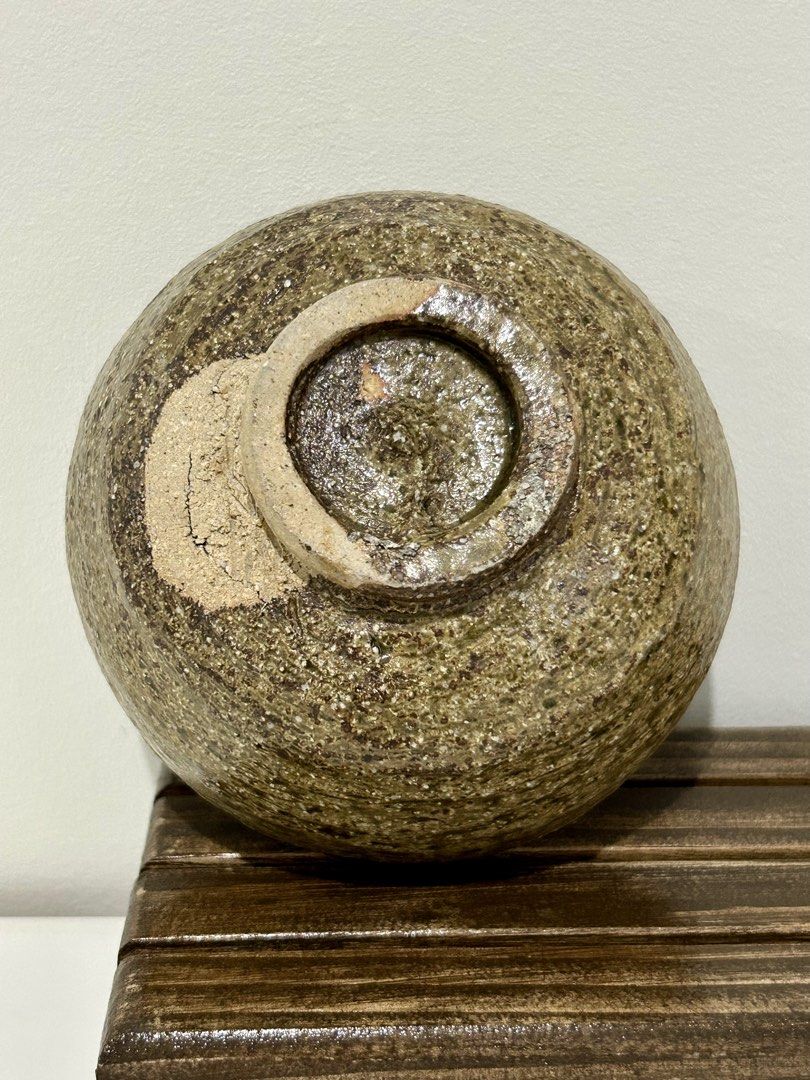 Matcha bowl (Category: Other Kitchenware & Tableware) located in Quezon City. Submitted by curatedfindsy (Listing ID 1441085133, Image 2). Description: ₱220 (small hairline) .