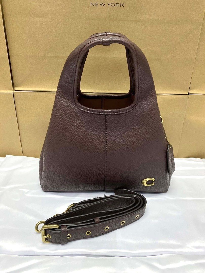 Coach LANA 26cm (Category: Luxury Bags & Wallets) located in Bulacan. Submitted by mykakarizza (Listing ID 1441074104, Image 3). Description: LANA 26cm ₱2100 only Complete inclusions (Paperbag, dustbag, plastic, cards) 📸 Actual pics! 🙋🏻‍♀️ ─── ✦ ─── ✦ ─── ✦ ─── ✦ ─── 🛍️ LOOKING FOR MORE RESELLERS 🛍️ ✨ Buy 3 pcs of ANY items — FREE SHIPPING NA!🚚 ✨ Buy 10 items → FREE SF + ₱50 OFF EACH! 💖 PM us for 30 pcs & up WS 🤍 #MallPulloutBagsSupplier.
