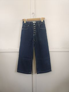 (Category: ) located in . Submitted by cw.fits (Listing ID 1441065506, Image 1). Description: .