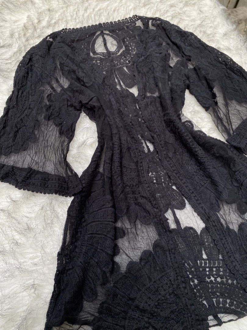 Cover up (o/s fits to all) (Category: Coats, Jackets and Outerwear) located in Manila. Submitted by csjlgen (Listing ID 1441102454, Image 3). Description: .