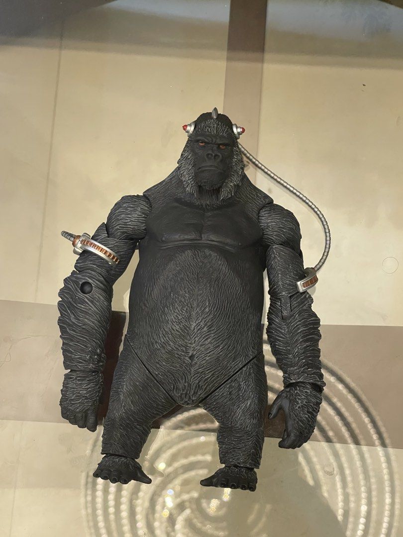 DCUC Gorilla Grodd CNC (Category: Action & Battle Toys) located in Manila. Submitted by goldenpenguin-f8b83e (Listing ID 1441114266, Image 1). Description: • DCUC CnC Gorilla Grodd | PHP 2200 ✅ Cross-posted ✅ WYSIWYG ✅ Good Condition (Small rattling sound from inside figure but doesn’t affect articulation at all) ✅ Buyer shall shoulder shipping fee from CDO ✅ Don’t hesitate to PM for questions.