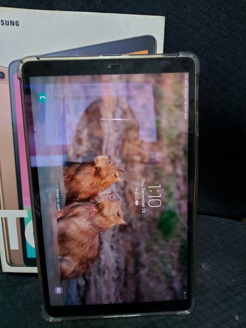 Defective samsung tab A 10.1 inch (Category: Android) located in Valenzuela. Submitted by rhian01 (Listing ID 1441002795, Image 3). Description: defective samsung tab A 10.1 inch valenzuela area for pick up issue : basag yung screen di n matouch.