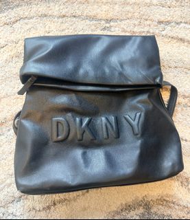 (Category: ) located in . Submitted by bbagsandpreloved (Listing ID 1441020719, Image 1). Description: .