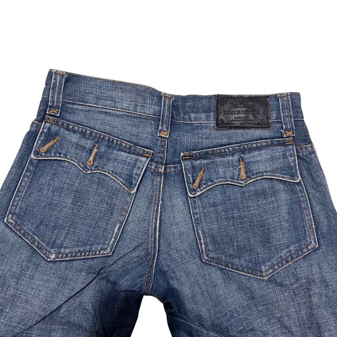 Dolce & Gabbana Vintage Jeans (Category: Jeans) located in Angeles City. Submitted by myn_wardrobe (Listing ID 1441118550, Image 3). Description: - Lightly Used - Low waist - Length : 41 inches - Waist size : 30-31 inches - RFS : Decluttering!🤍.