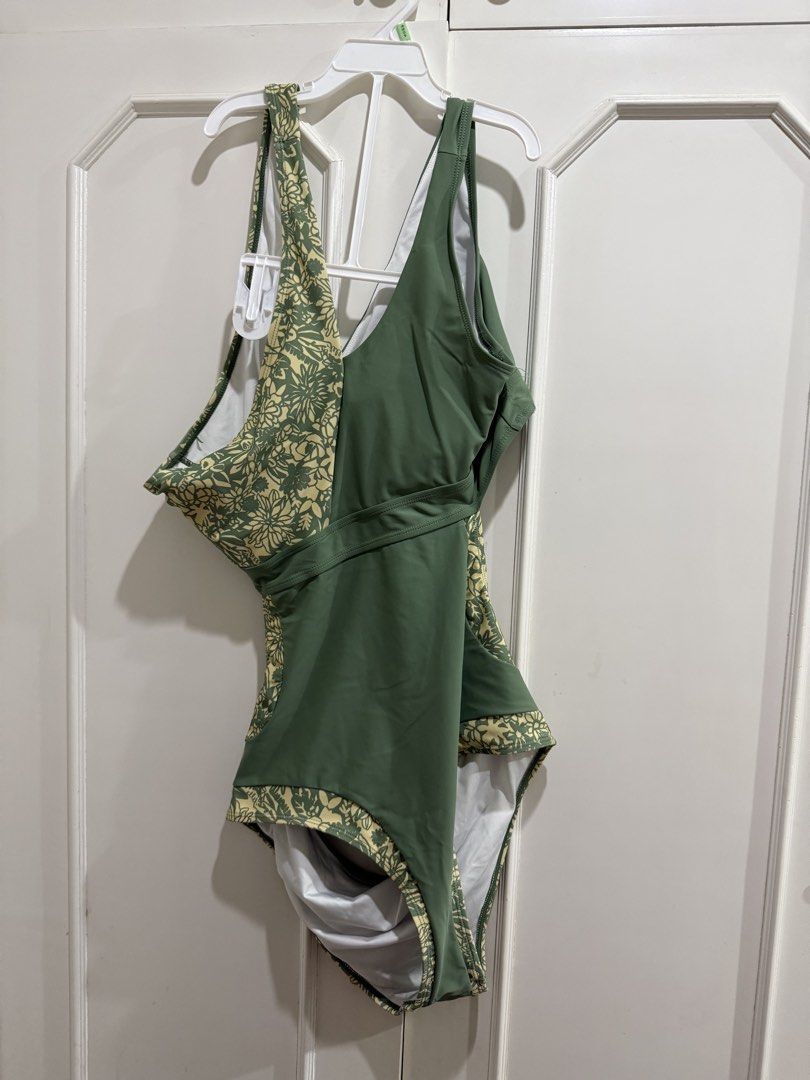 Elle Swimsuit XL (Category: Bikinis & Swimsuits) located in Quezon City. Submitted by wunderbare (Listing ID 1441151619, Image 2). Description: Used once. .