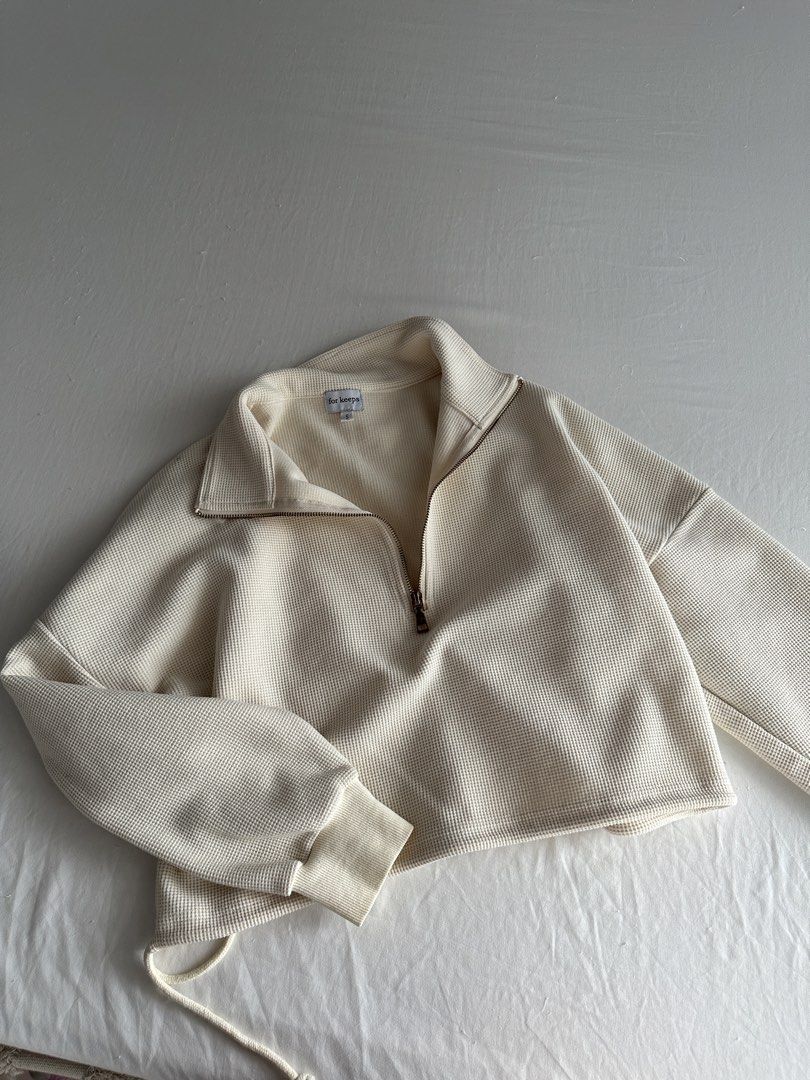 For Keeps The Label Half Zip Oversized Sweater (Category: Coats, Jackets and Outerwear) located in Quezon City. Submitted by smileybeans (Listing ID 1440989867, Image 1). Description: The cutest color Oversized fit Shipping 55 within mm 165 provincial Available for same day delivery within mm.