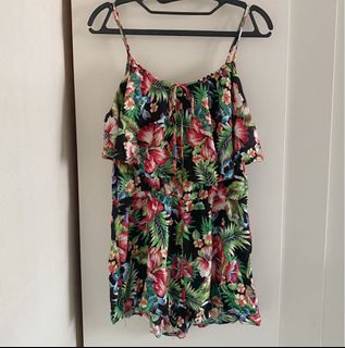 (Category: ) located in . Submitted by shopsundayx (Listing ID 1441059302, Image 1). Description: .