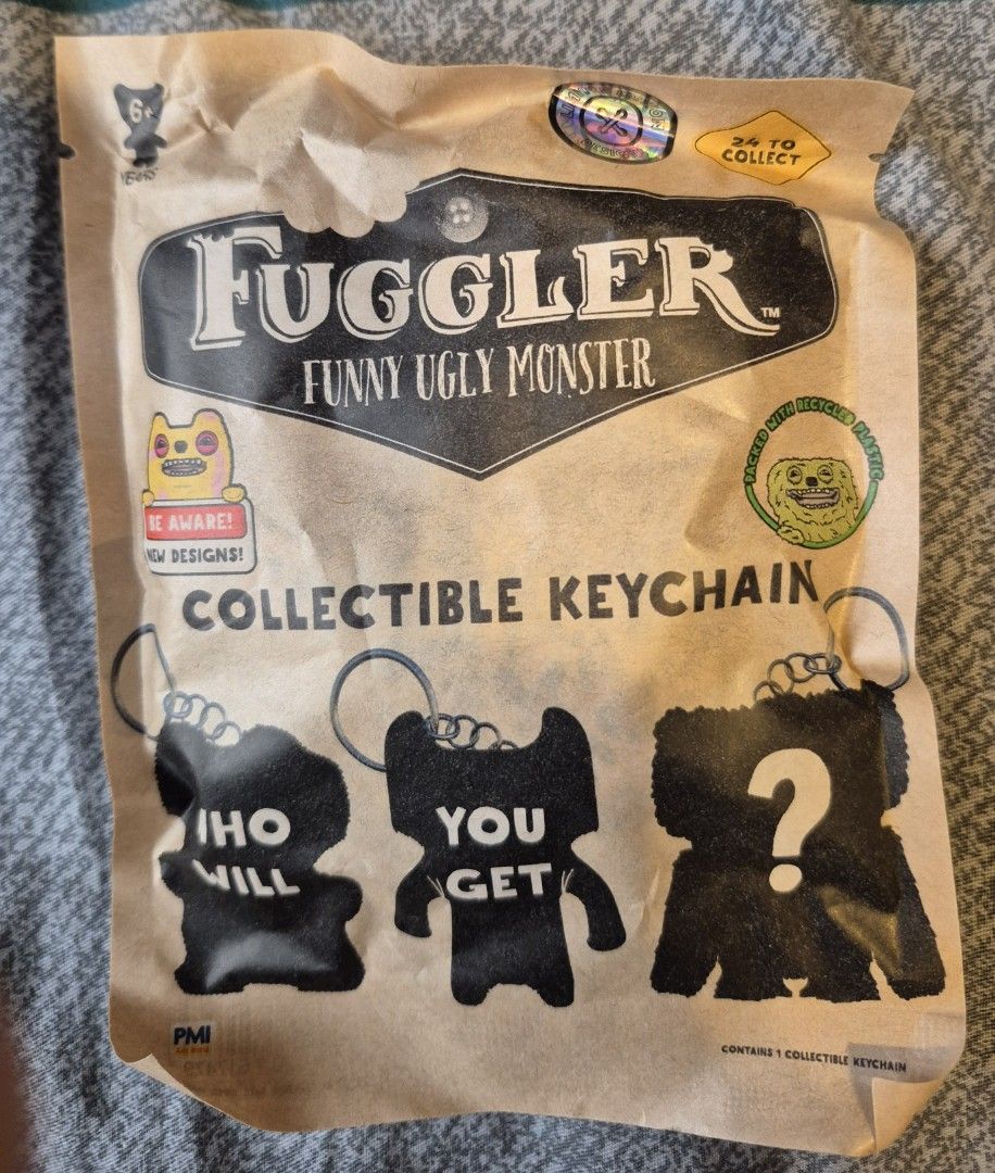 Fuggler牙寶牙齒怪搞笑醜萌怪獸收藏鎖匙扣 鑰匙圈盲盒盲袋Fuggler Collectible Keychain Blind Bag牛皮紙袋包裝24 TO COLLECT Fuggler （分類：動漫角色周邊）位於 Hong Kong。 由 jsjohnnysze 提交（商品編號 1441151117，圖片 1）。簡介： 全新未使用 只售不換 只限在炮台山站交收 or SF到付。