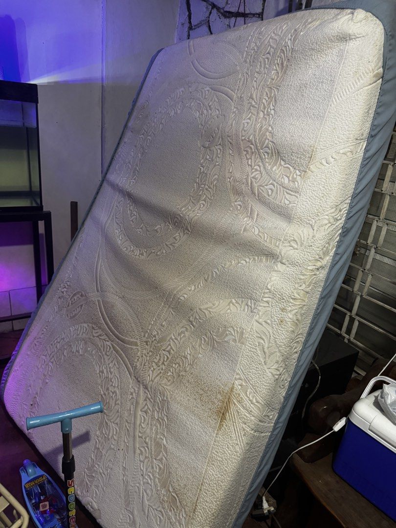 Full Double Bed Mattress (Category: Bed Frames & Mattresses) located in Quezon City. Submitted by mateyyy_ (Listing ID 1435800736, Image 3). Description: Bed foam: - Size: Full double - 9inches thick - just needs deep cleaning - bed frame INCLUDED Can be delivered via lalamove Delivery fee to be shouldered by buyer .
