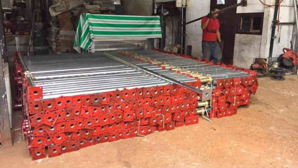Galvanized Steel Scaffolding Props for Construction (Category: Construction & Building Materials) located in Manila. Submitted by jeffreybon04712 (Listing ID 1441096090, Image 3). Description: - Heavy-duty galvanized steel scaffolding props - Adjustable length for various construction needs - Red painted base for high visibility - Strong and durable for supporting structures - Available in bulk for your building projects.