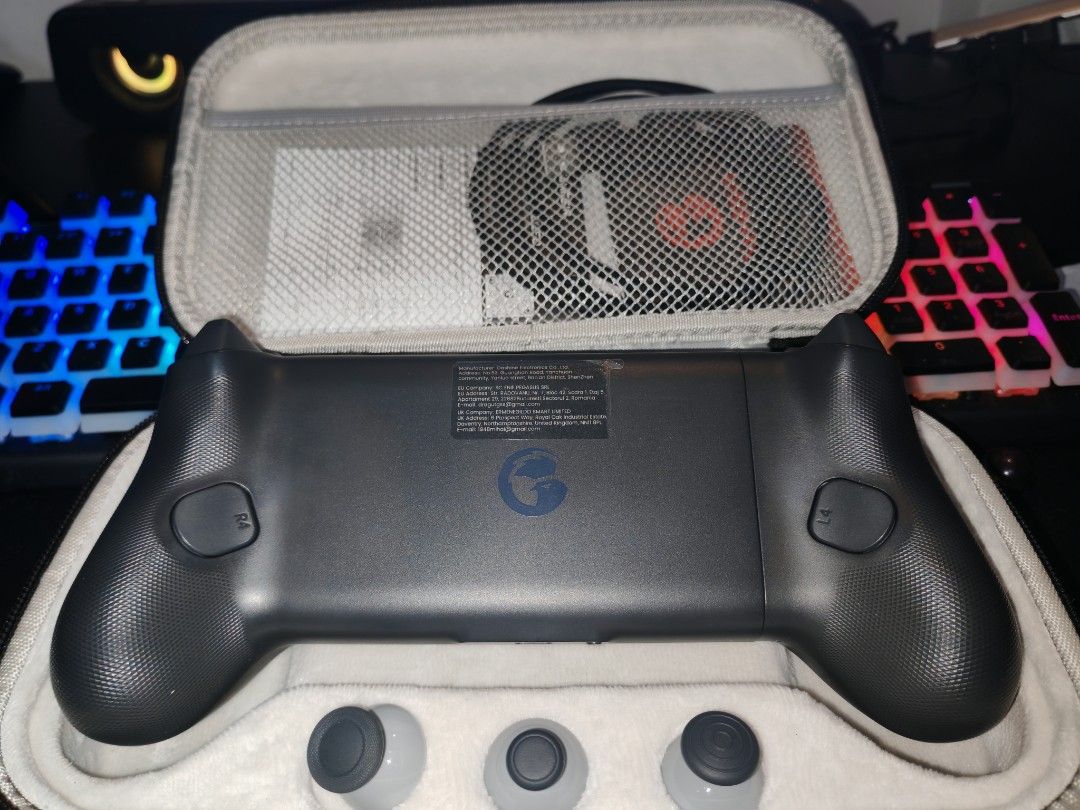 GameSir G8 Bluetooth Mobile Gaming Controller (Category: Controllers) located in Caloocan City. Submitted by jericho_garcia (Listing ID 1441096138, Image 3). Description: - GameSir G8 Bluetooth mobile gaming controller - Compatible with Android and iOS devices - Wireless connectivity for seamless gameplay -built-in with adjustable phone holder - Includes a protective carrying case - Comes with extra thumbsticks for customization - Ideal for gamin