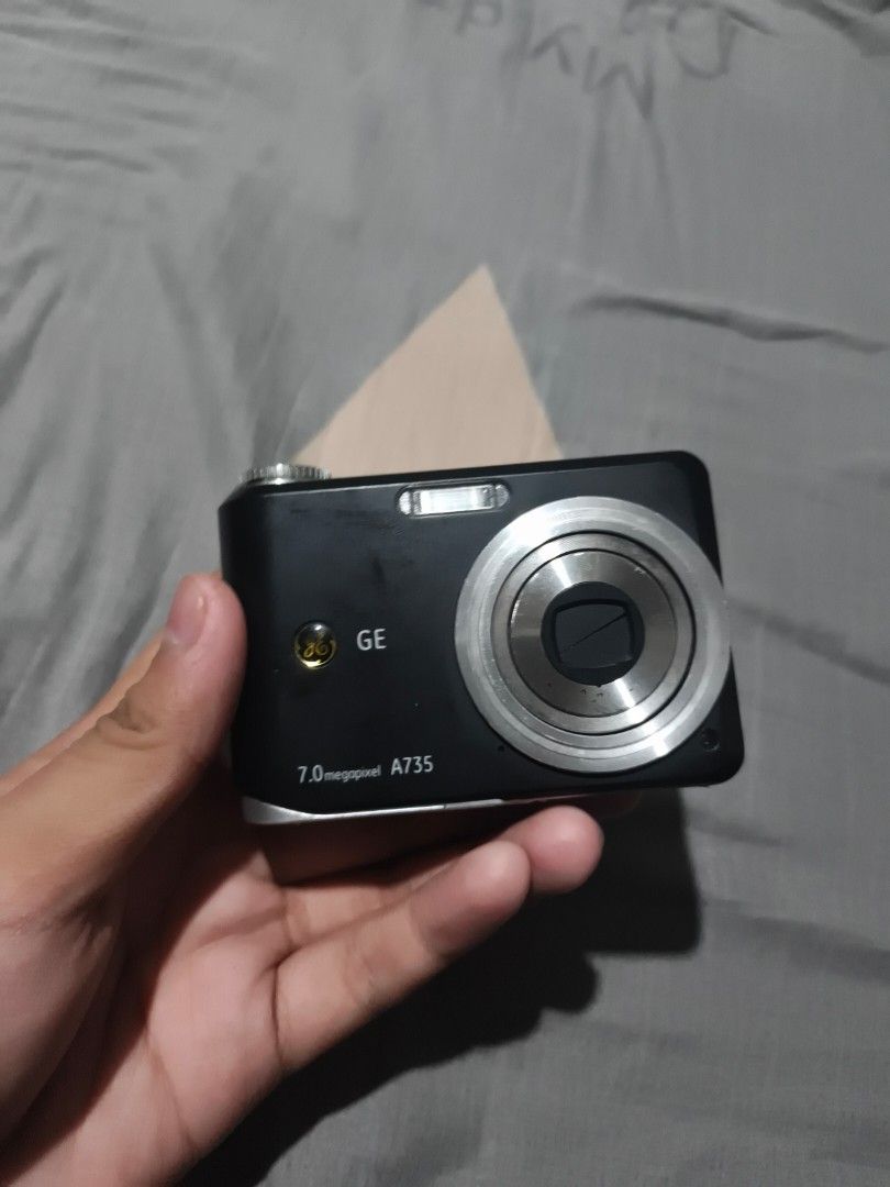 GE A735 [FOR PARTS] (Category: Cameras) located in Manila. Submitted by bajustine (Listing ID 1438493166, Image 1). Description: GE A735, 7.0MP; AA Batteries ‎🏷️₱500 + shipping fee‼️ ‎ ‎+ Powers on (LED Indicator) - WHITE SCREEN ISSUE ‎ ‎Inclusions 🎁 ‎• 1x GE A735.