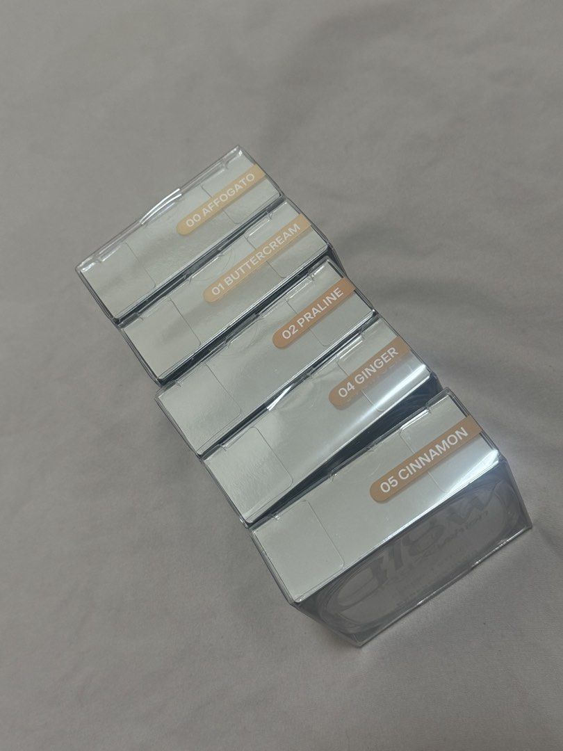 Glad2Glow Perfect Color Glow Cushion (Category: Makeup) located in Mandaluyong City. Submitted by anj_declutters (Listing ID 1441100021, Image 2). Description: .